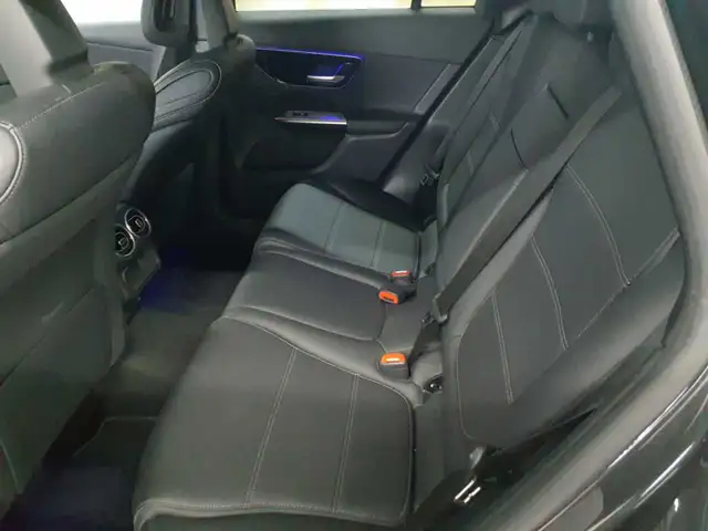 Mercedes-Benz GLC view 13
