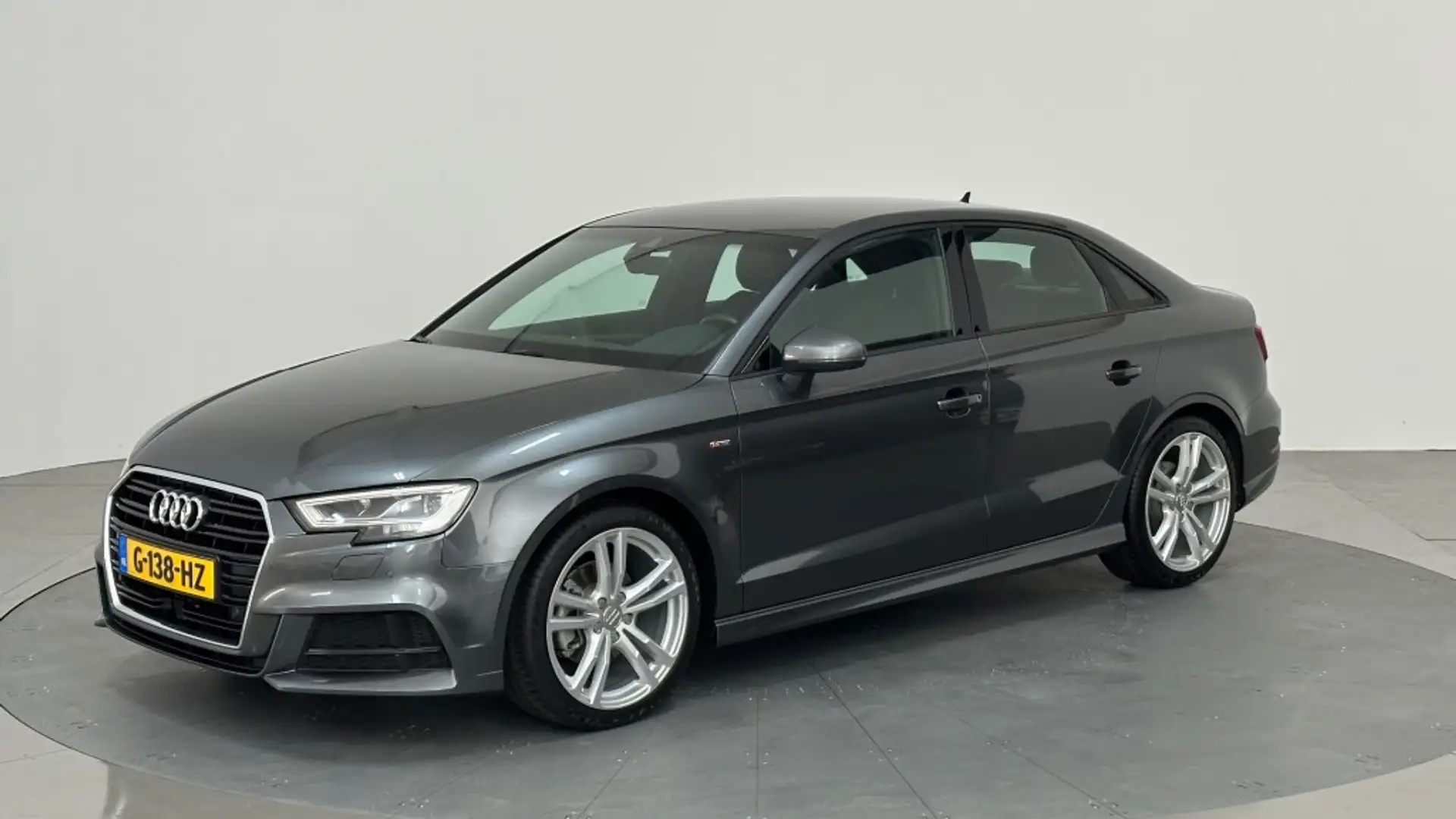 Audi A3 30 TFSI ADVANCE SPORT S-LINE ADAPT CRUISE DIGI DAS Grijs - 2