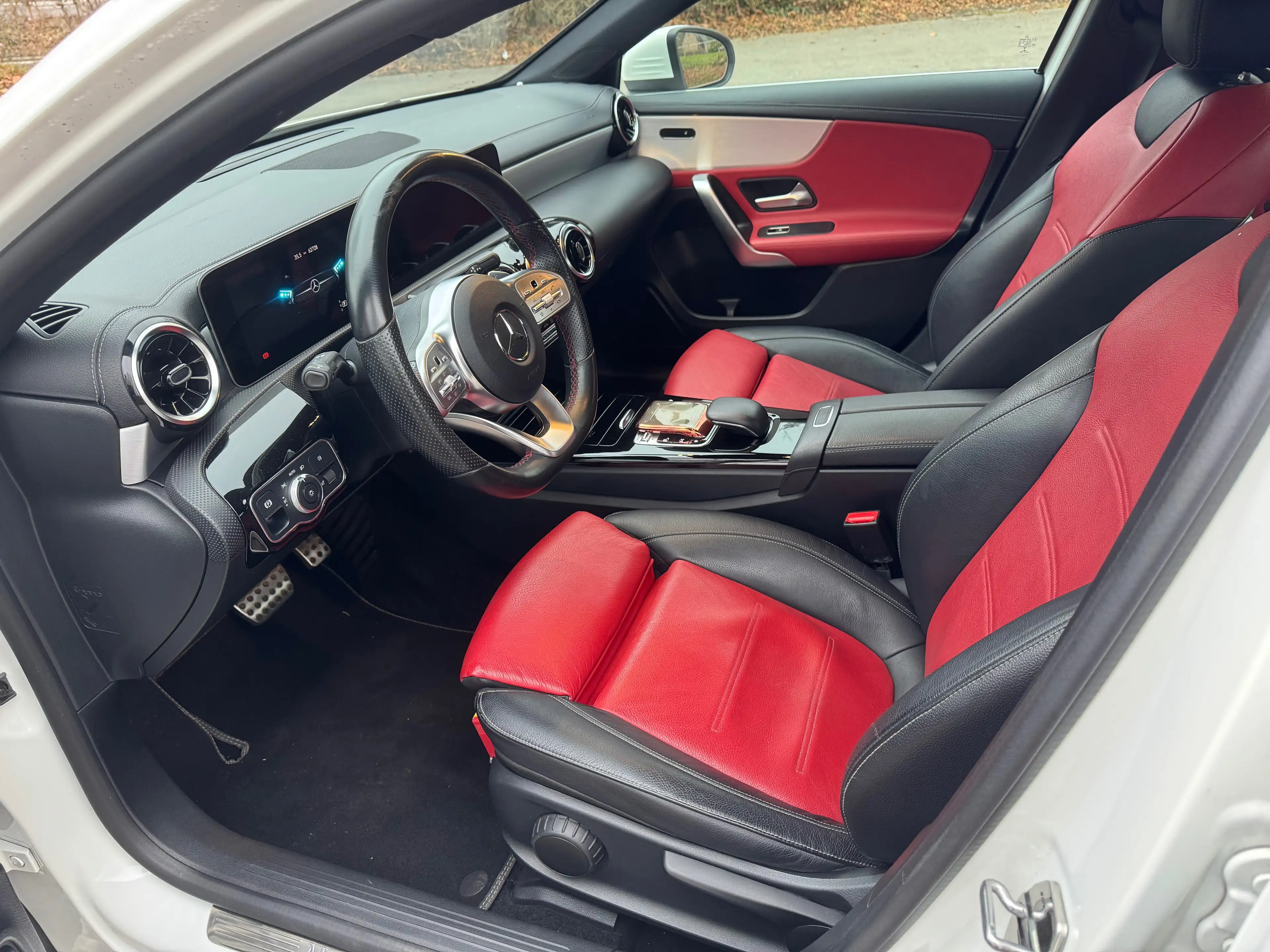 Mercedes-Benz A 180 A 180 d Business Solution AMG — photo 7