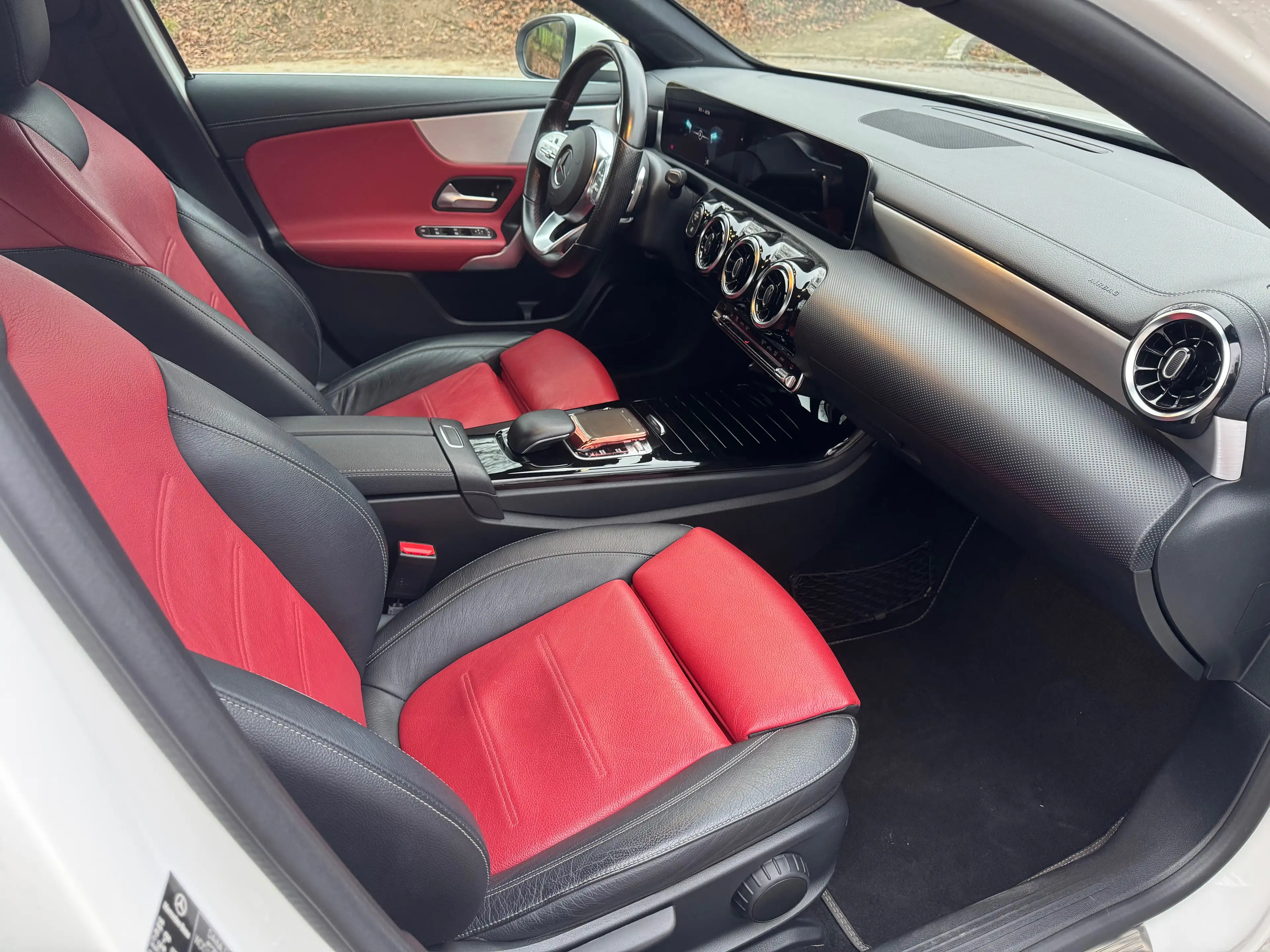 Mercedes-Benz A 180 A 180 d Business Solution AMG — photo 8