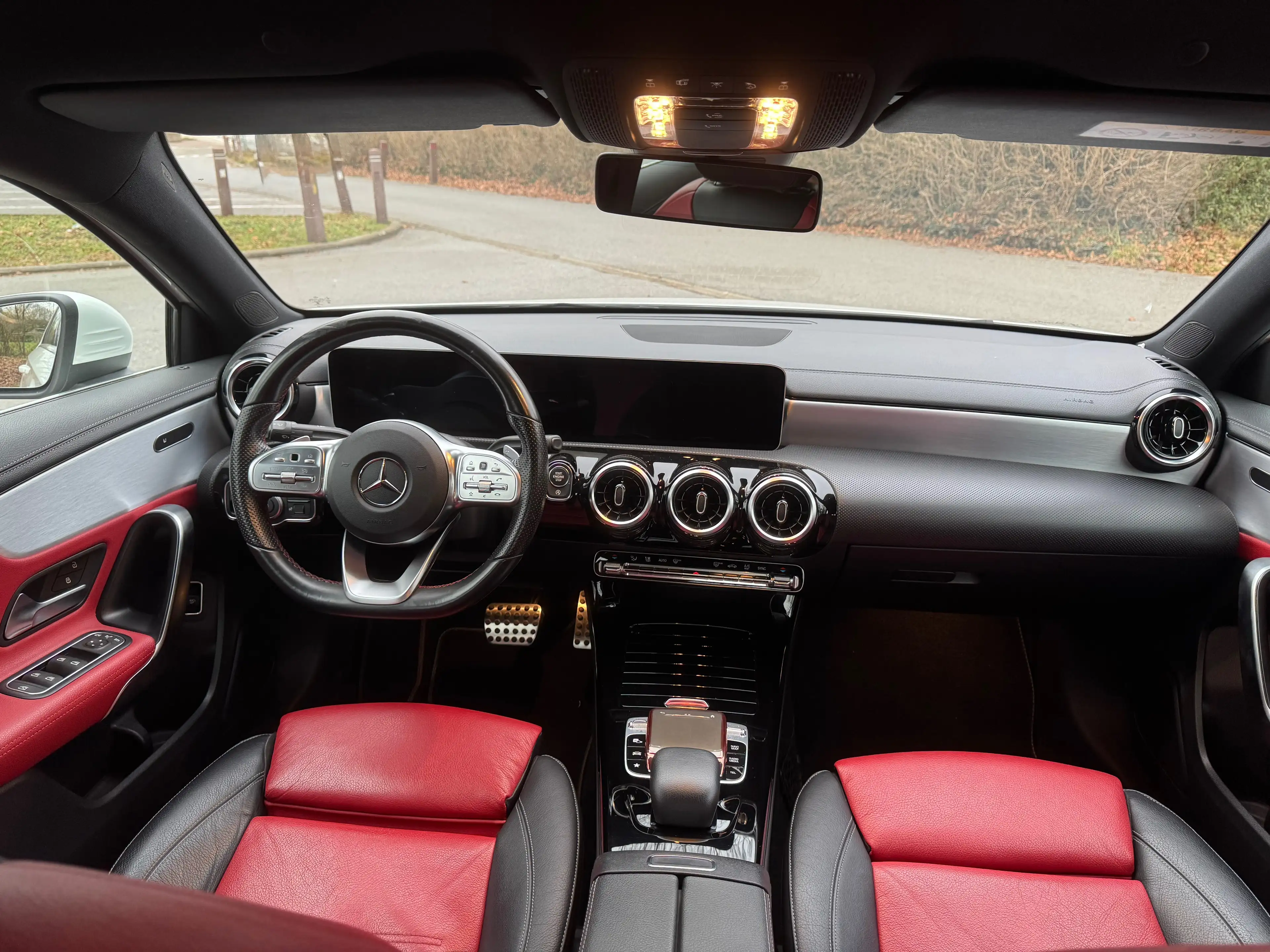 Mercedes-Benz A 180 A 180 d Business Solution AMG — photo 9