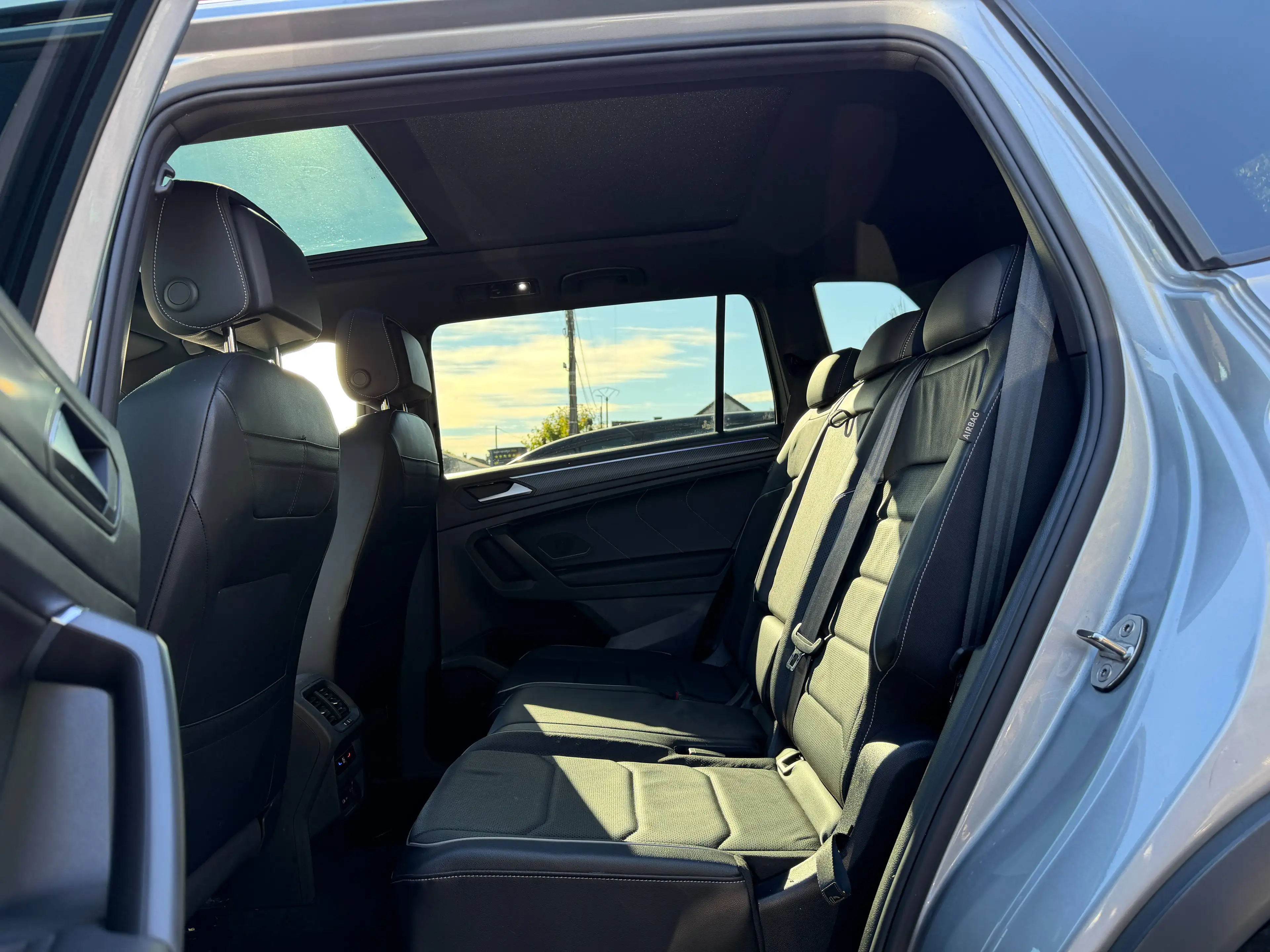 Volkswagen Tiguan Allspace R-Line 7pl. 4Motion FULL OPTIONS 200CV 2.0TDi GARANTIE 12 MOIS — photo 12
