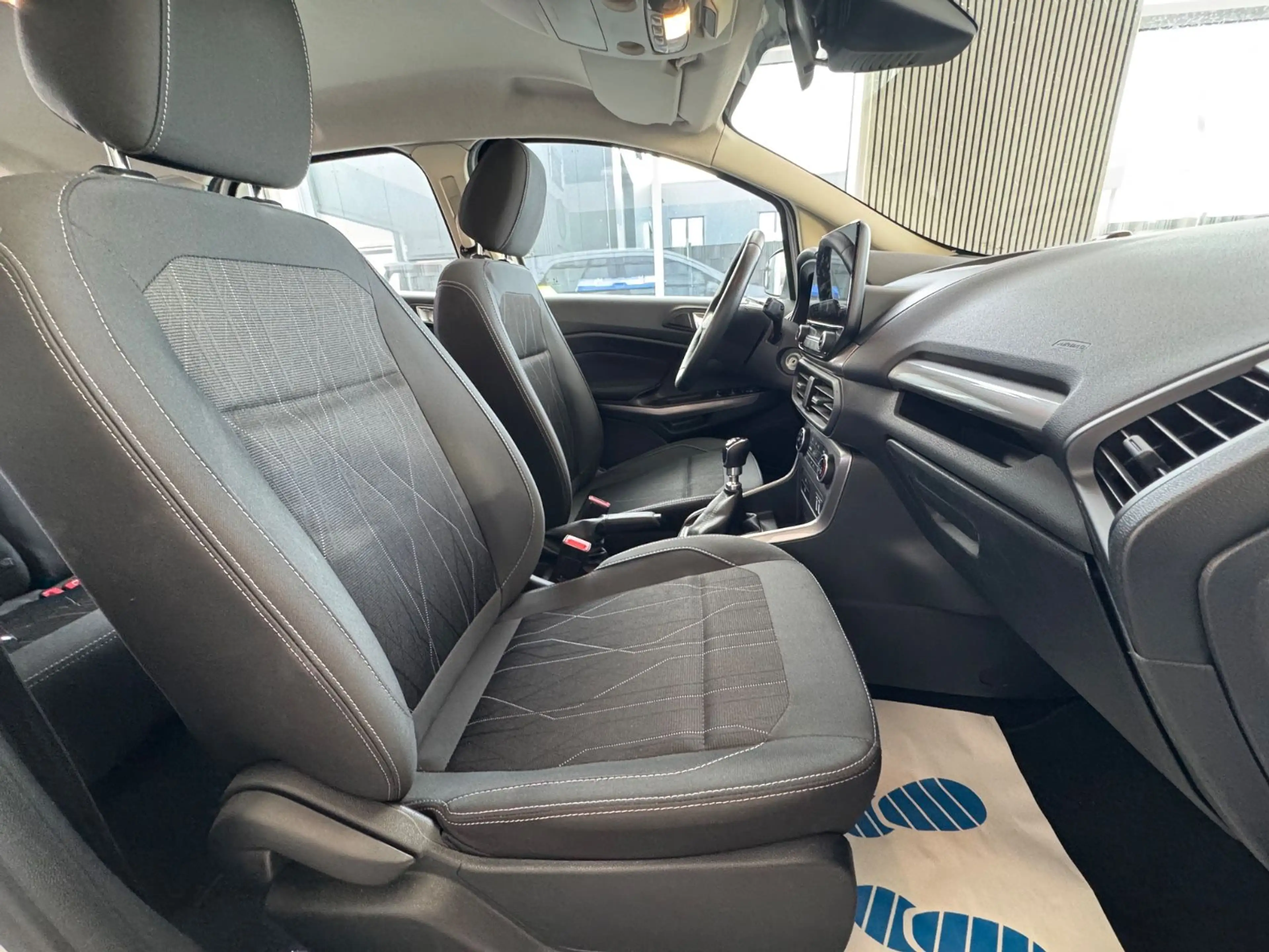 Ford EcoSport Sitzheizung Tempmat PDC — photo 13