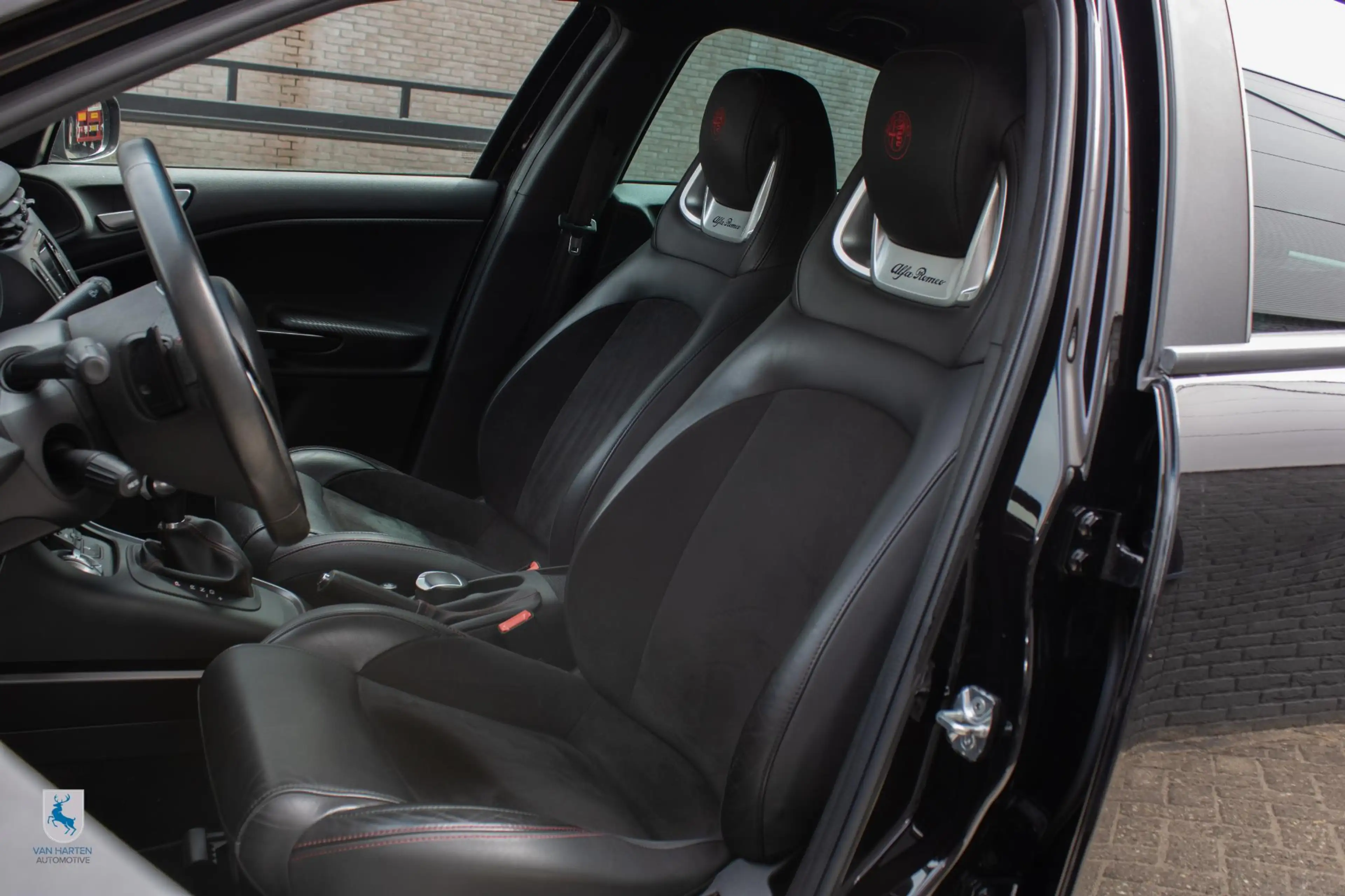 Alfa Romeo Giulietta 1.750 Turbo Veloce — photo 13