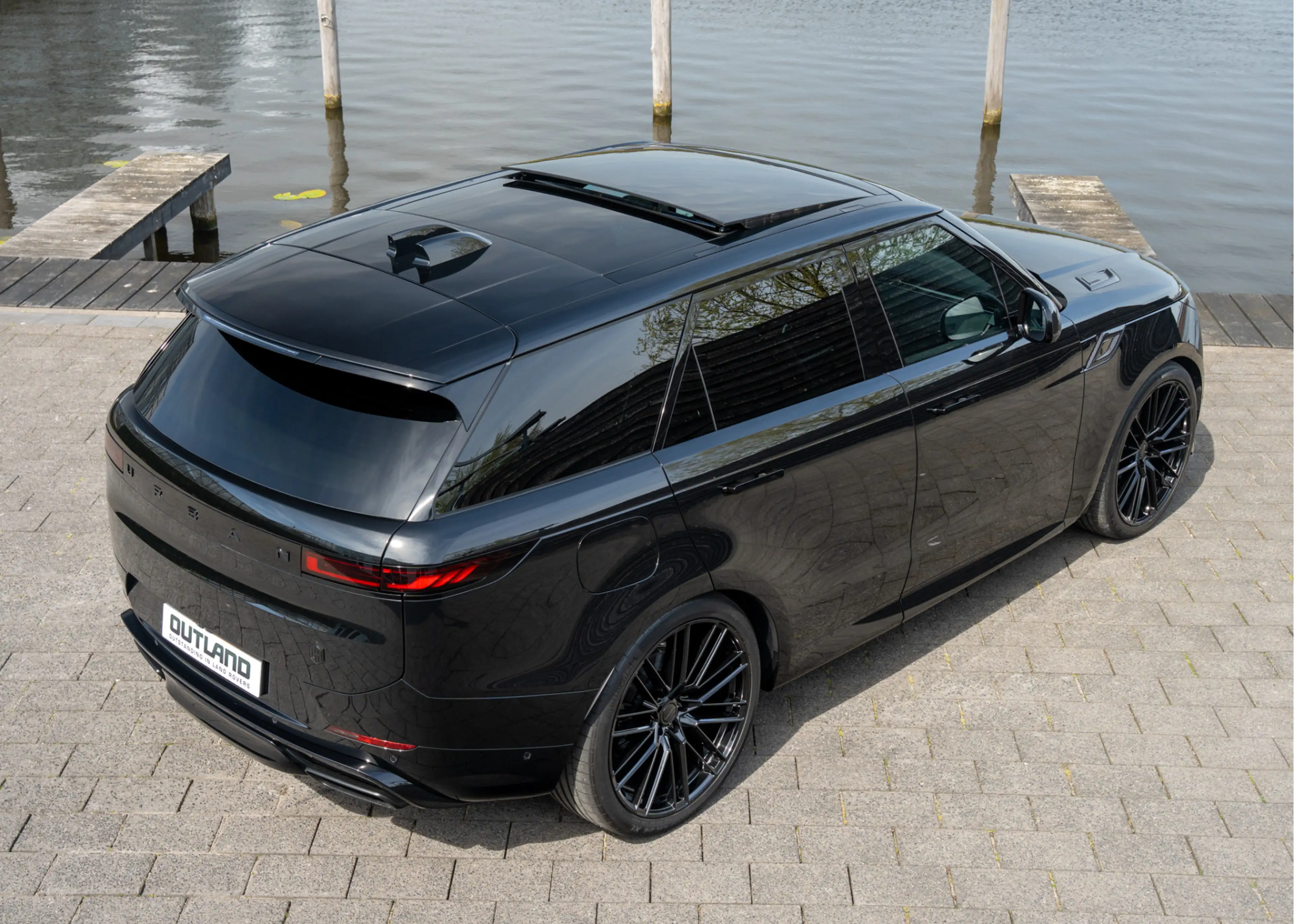 Land Rover Range Rover Sport P460e Dynamic HSE | URBAN Black Label | 24" inch | — photo 4