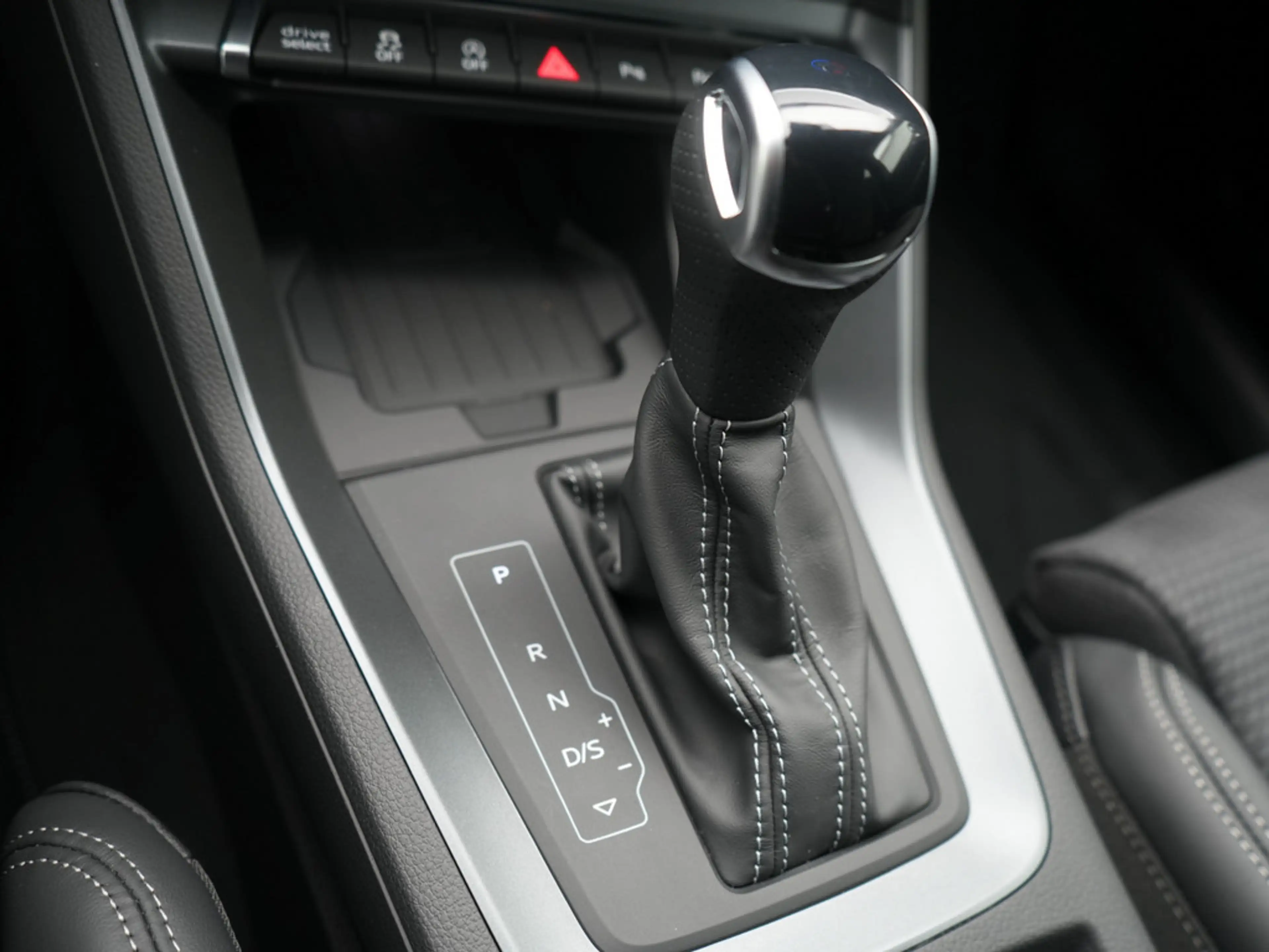 Audi Q3 Sportback S line PANO AHK LED KAM ACC PDC — photo 13