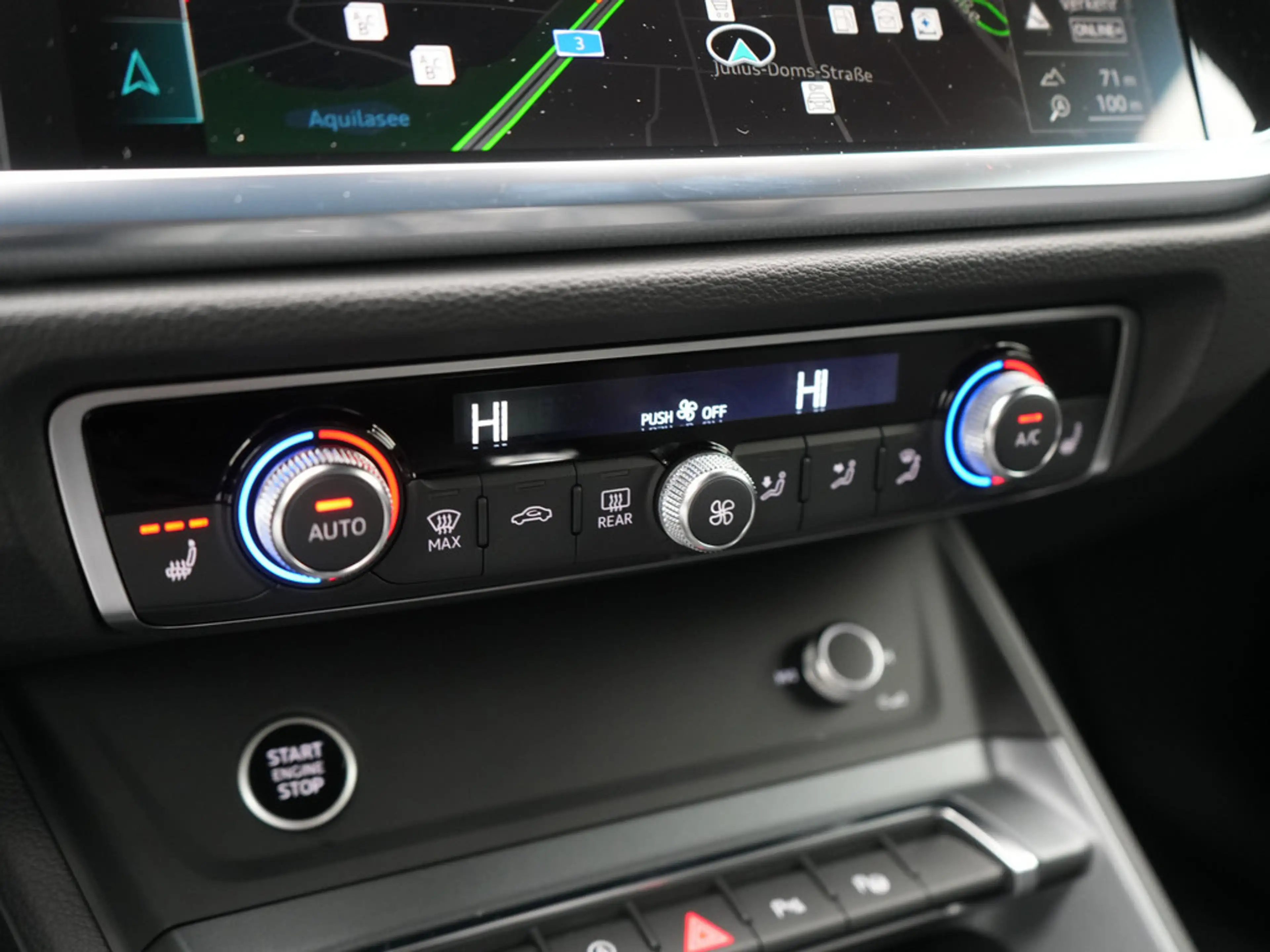 Audi Q3 Sportback S line PANO AHK LED KAM ACC PDC — photo 14