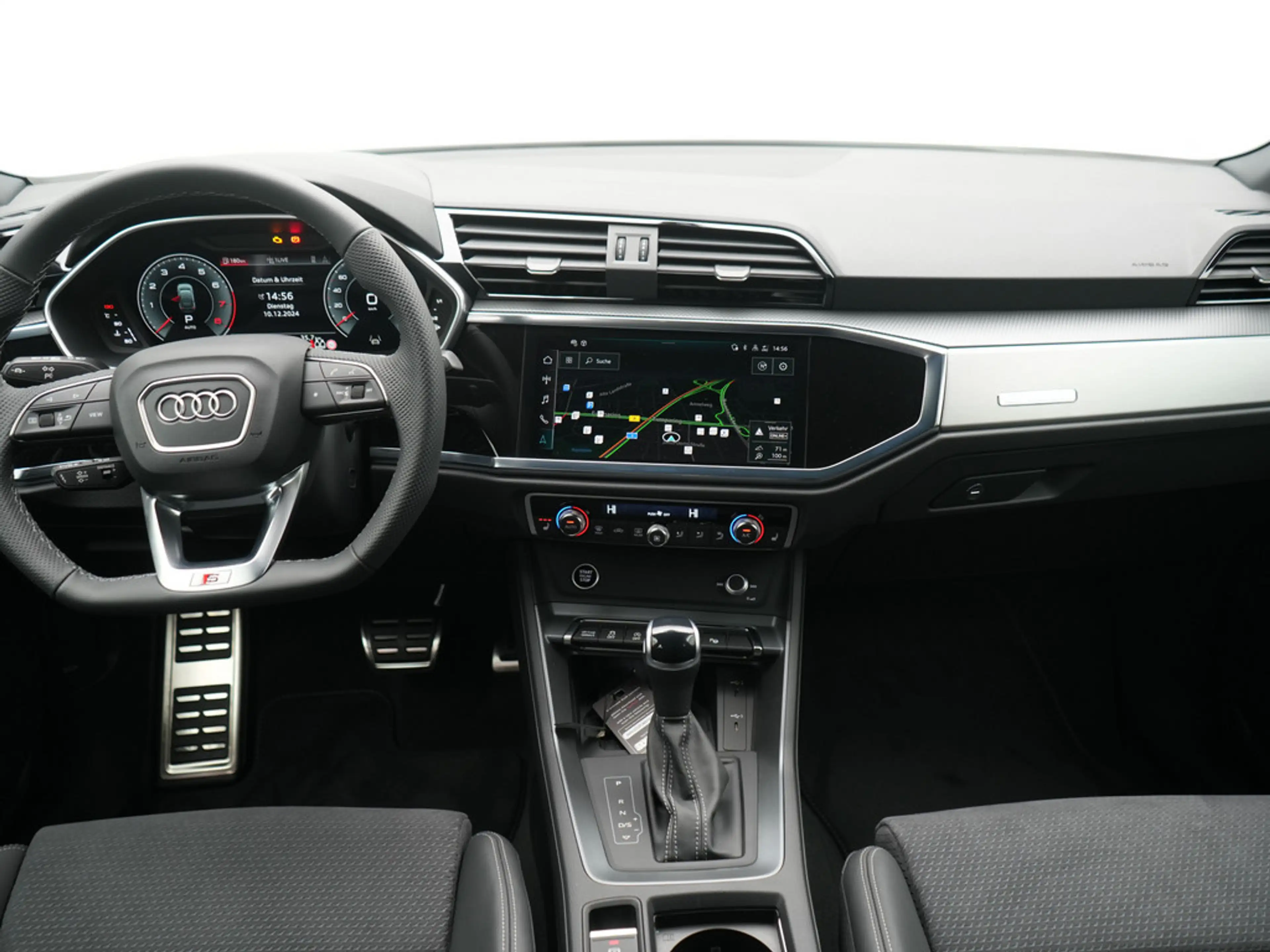 Audi Q3 Sportback S line PANO AHK LED KAM ACC PDC — photo 9