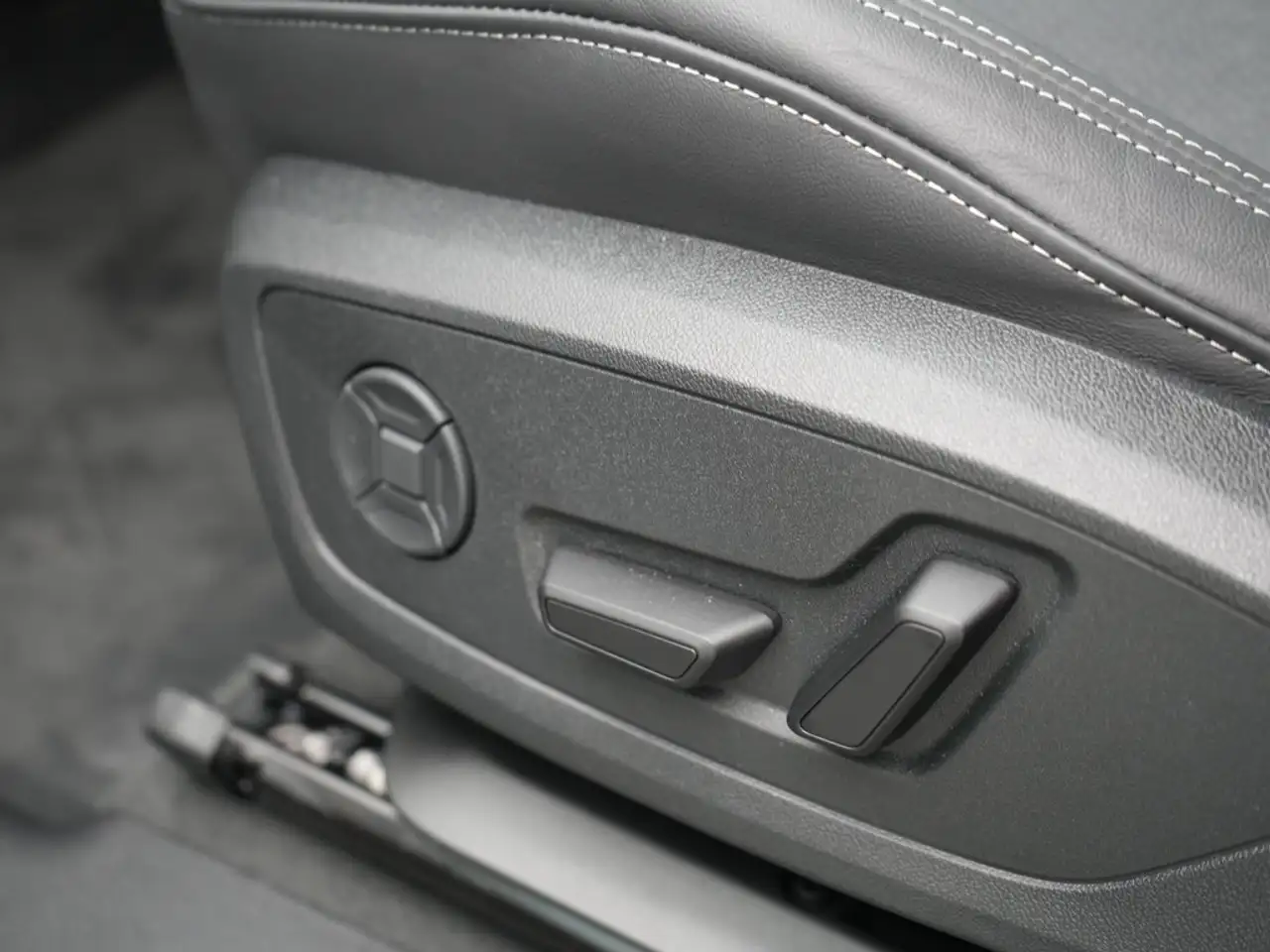 Audi Q3, фото 8