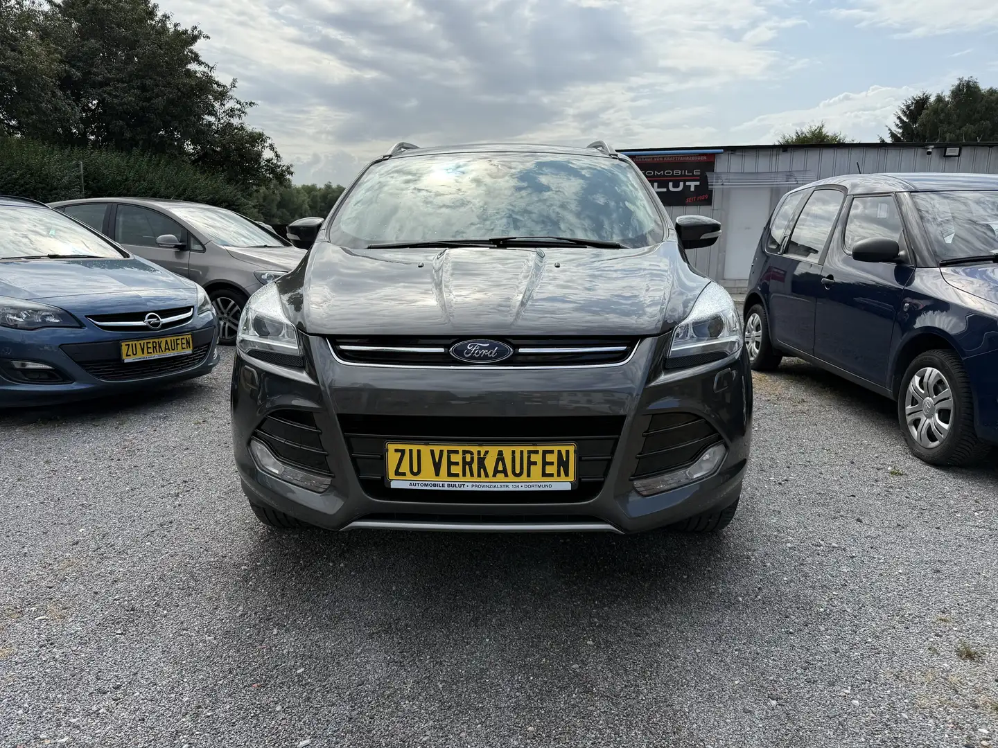 Ford Kuga 2.0 TDCi 4x4 Aut. Titanium Gris - 2