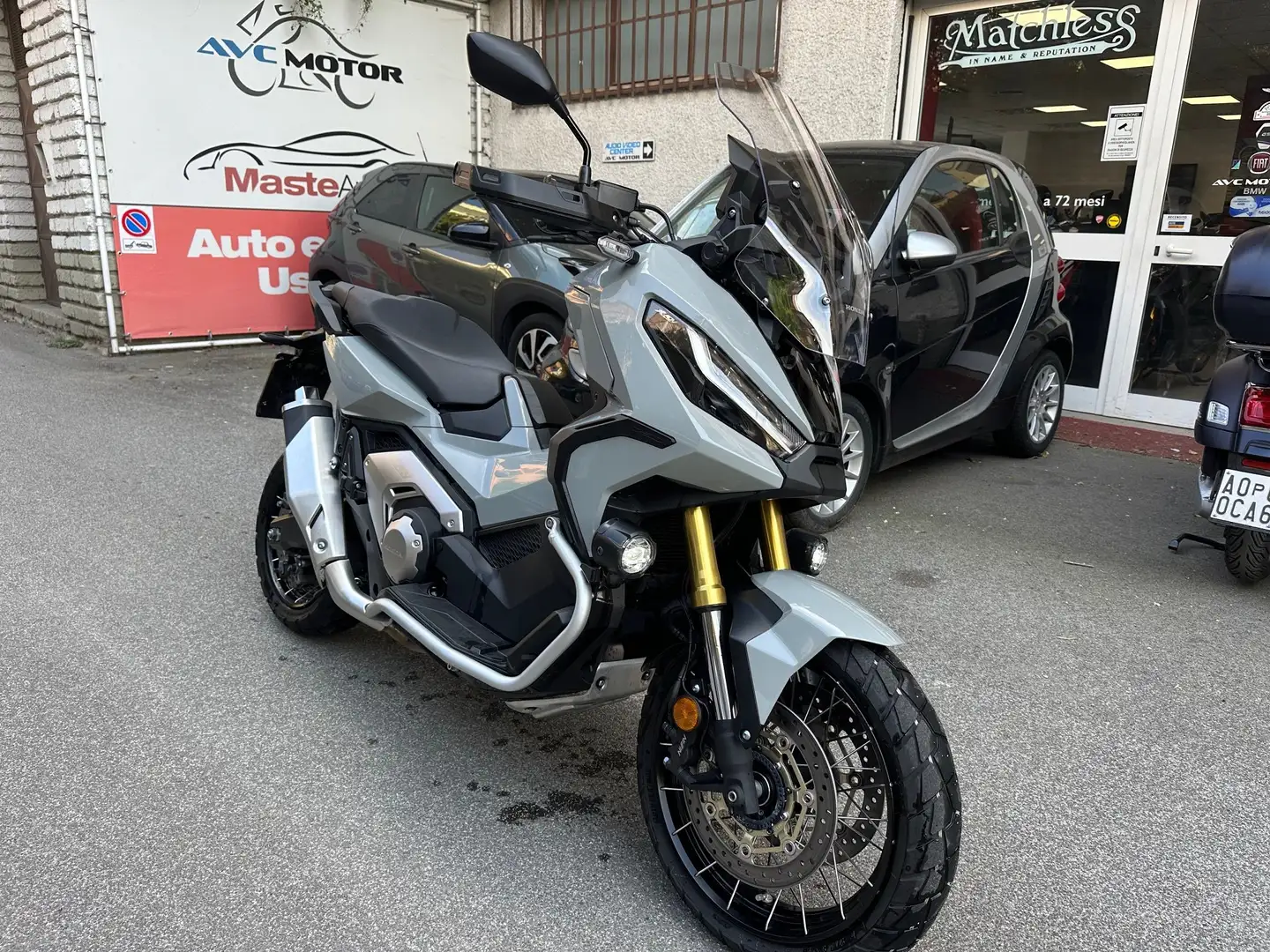 Honda X-ADV 750 07/21 KM.9630 ACCESSORIATA Grijs - 1