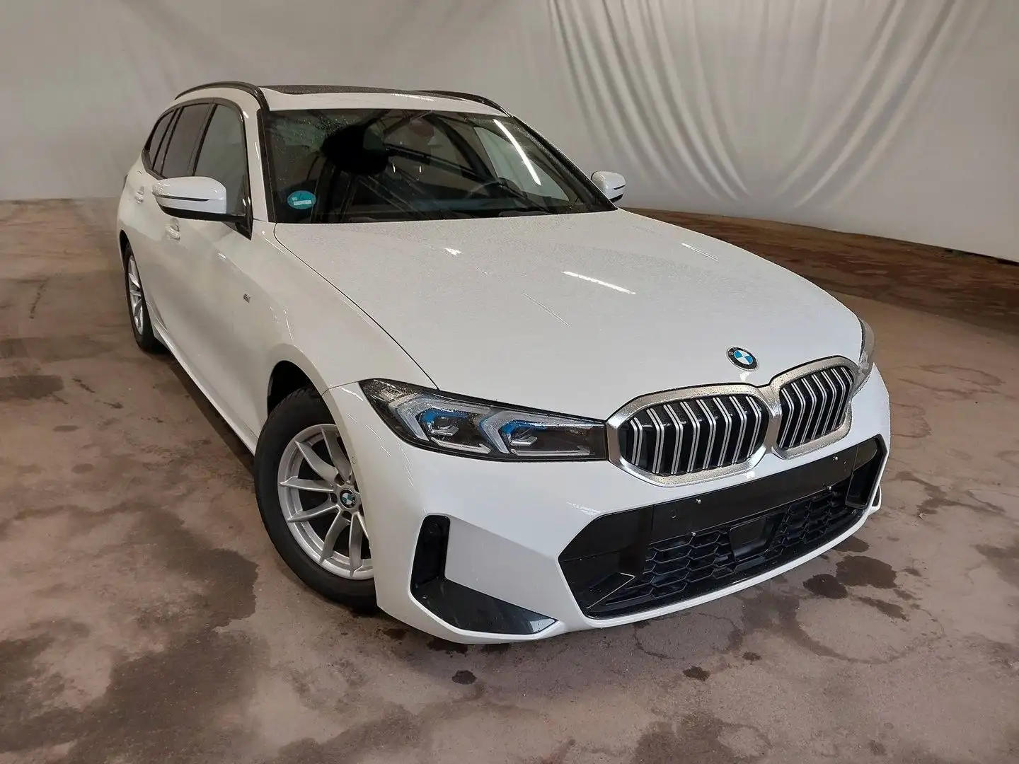 BMW 318 i M Sport /PANORAMA /MEMORY /KAMERA /ACC/ LED Blanc - 2