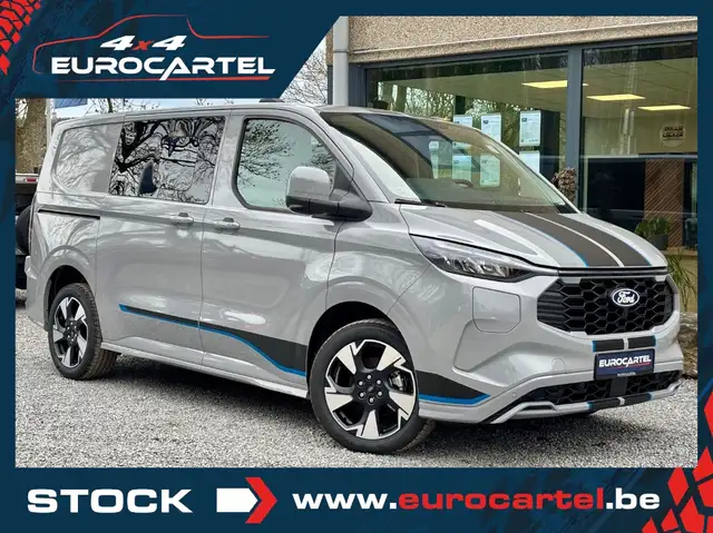 Ford Transit Custom 2.5 232 CV PHEV | Cabine Approfondie | 41157€ HTVA