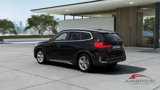 BMW X1 view 2