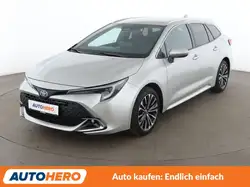 Toyota Corolla 2.0 Hybrid Team D Aut*NAVI*LED*ACC*CAM*PDC*SHZ*
