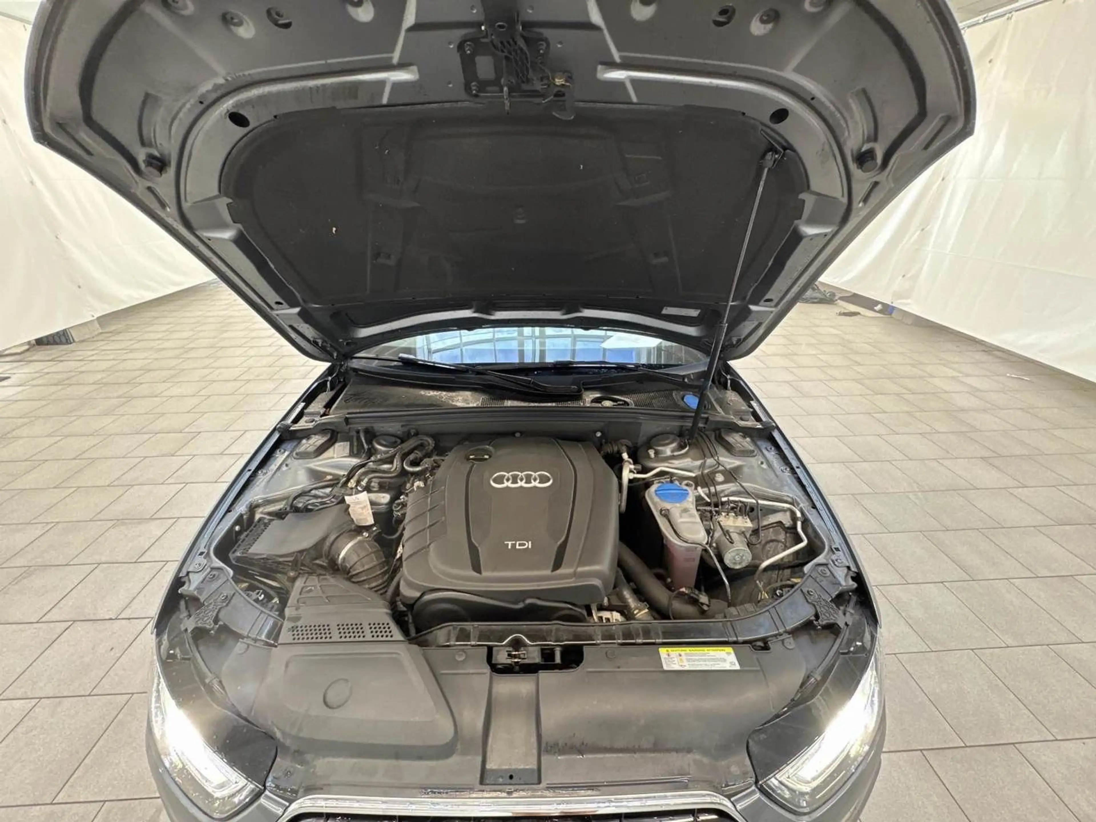 Audi A4 Avant 2.0 TDI S line Sportpaket/plus quattro — photo 8