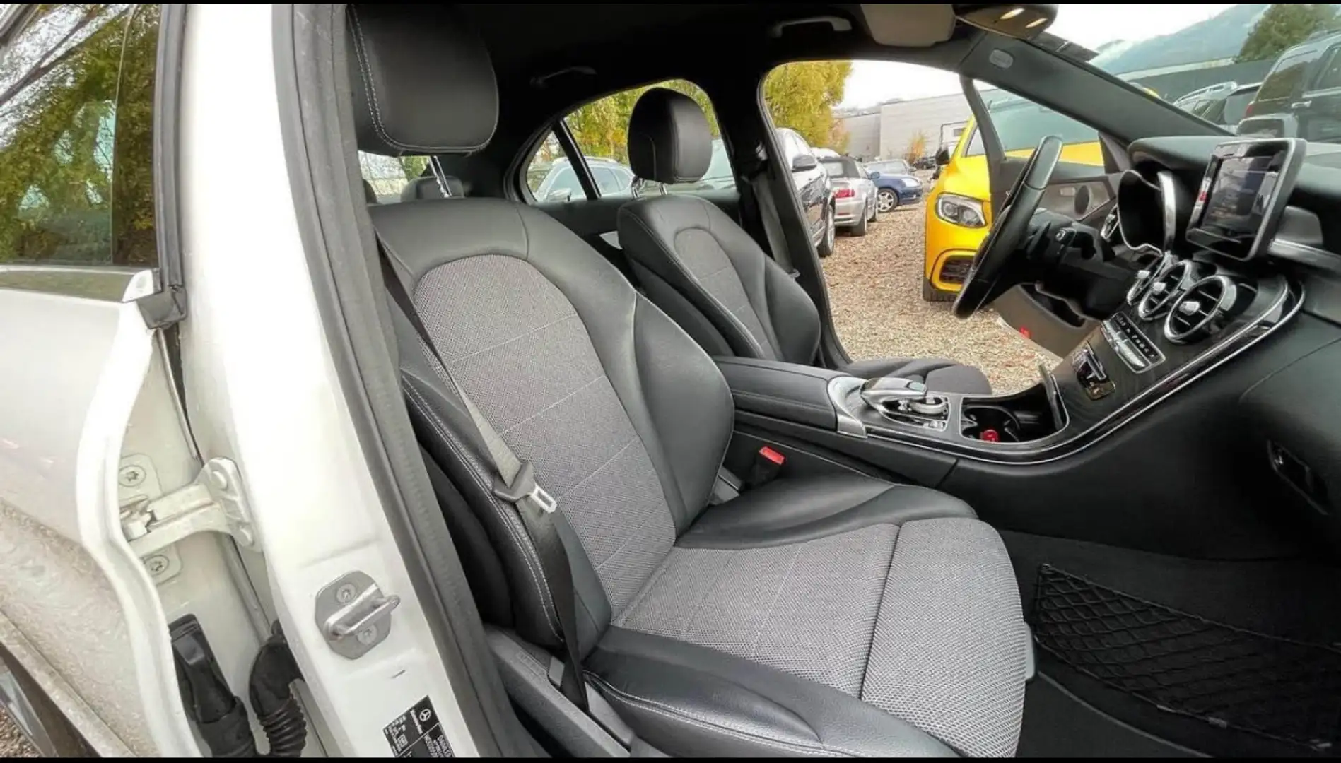 Mercedes-Benz C 250 BlueTEC 4MATIC AMG Line - 1