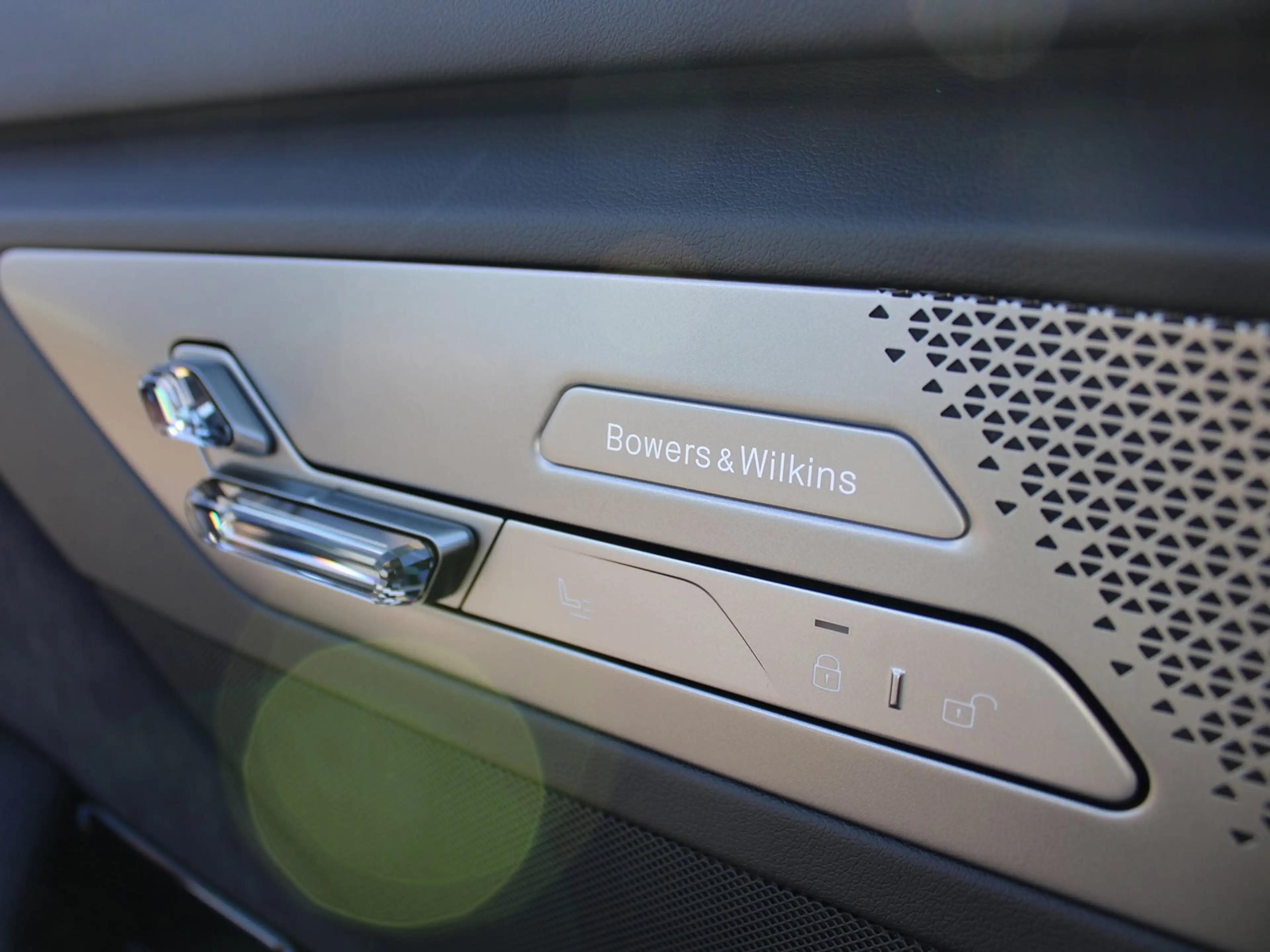 BMW i7 50 xDrive — photo 12
