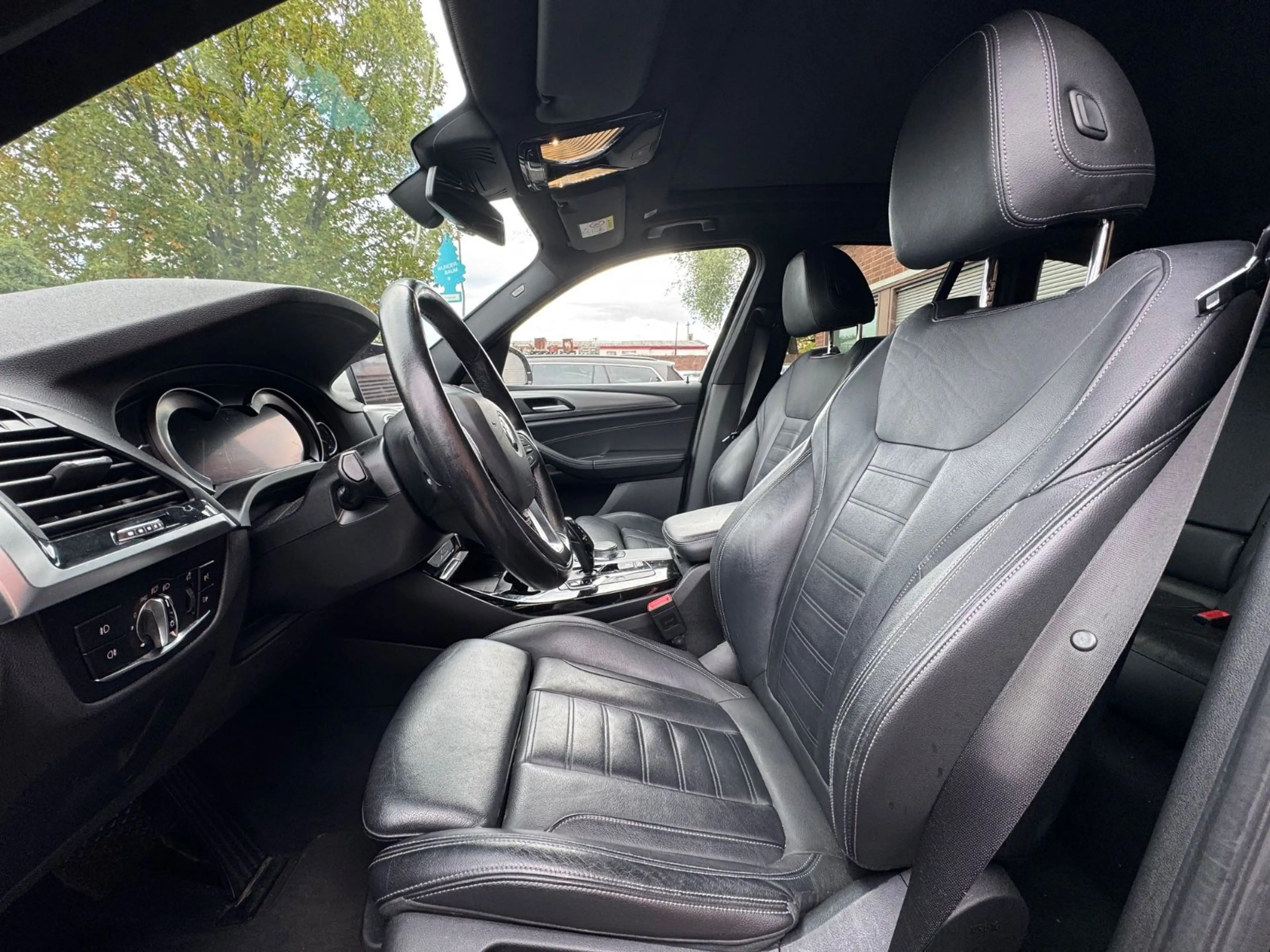 BMW X3 xDrive 20 d Advantage *PANO*LEDER*PARKASSIST* — photo 11
