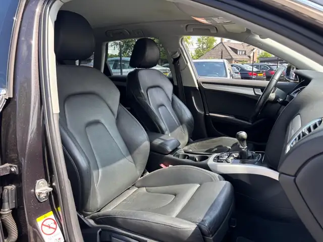 Audi A4 view 11