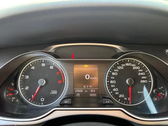 Audi A4 view 15
