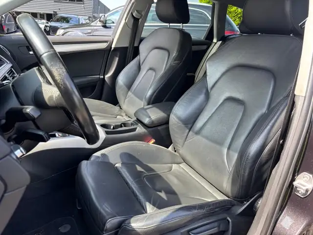 Audi A4 view 12