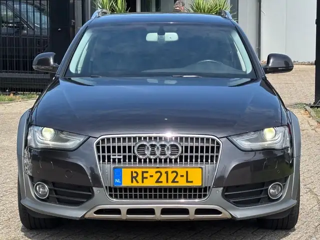 Audi A4 view 2
