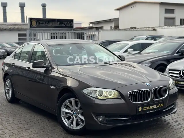 BMW 520 d Lim. "2.HAND+LED+NAVI+HUD+AHK+Bi-XENON+SHZ"