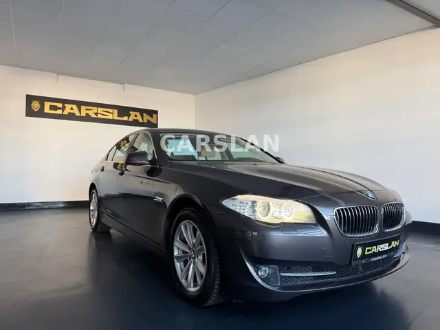 BMW 5 Series view 5