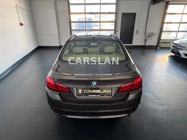 BMW 5 Series view 14