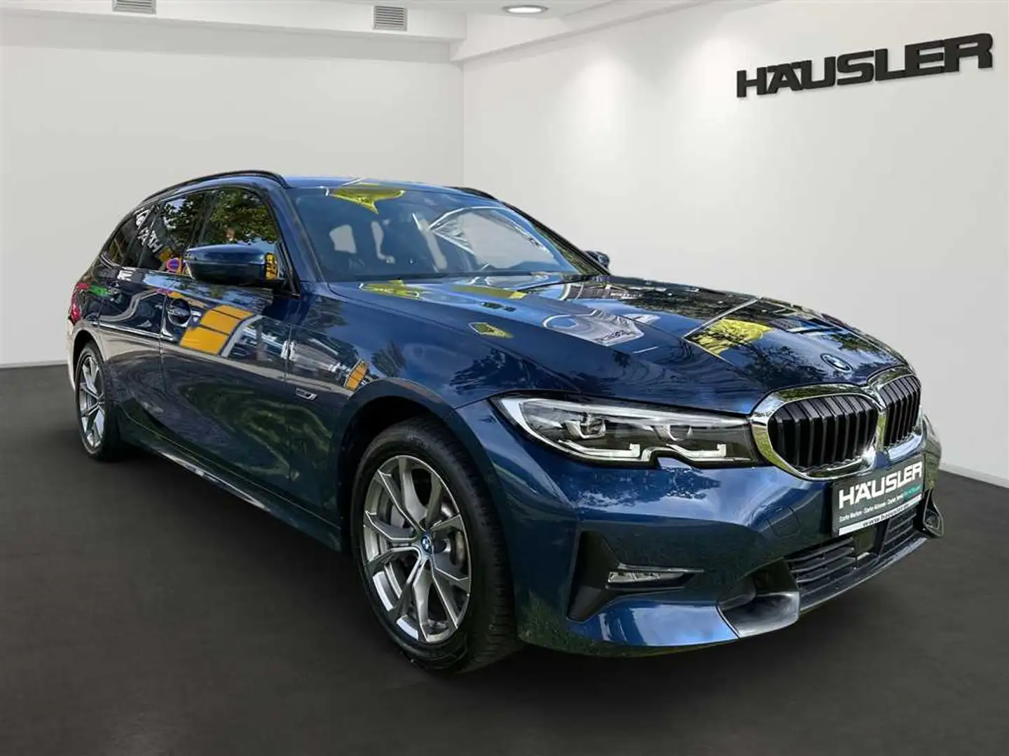BMW 330 e*Sport Line*Navi*LED*ACC*Carplay*SHZ Modrá - 2