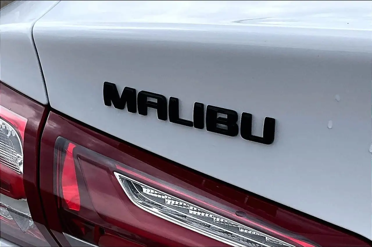 Chevrolet Malibu снимка Chevrolet Malibu
