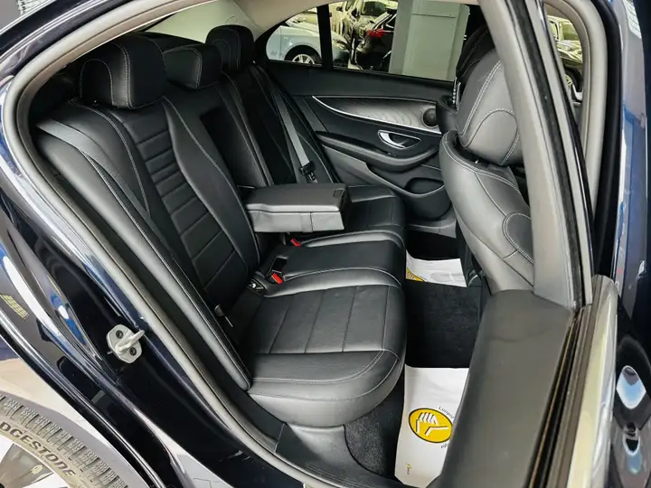 Mercedes-Benz Clase E 2022, foto 23