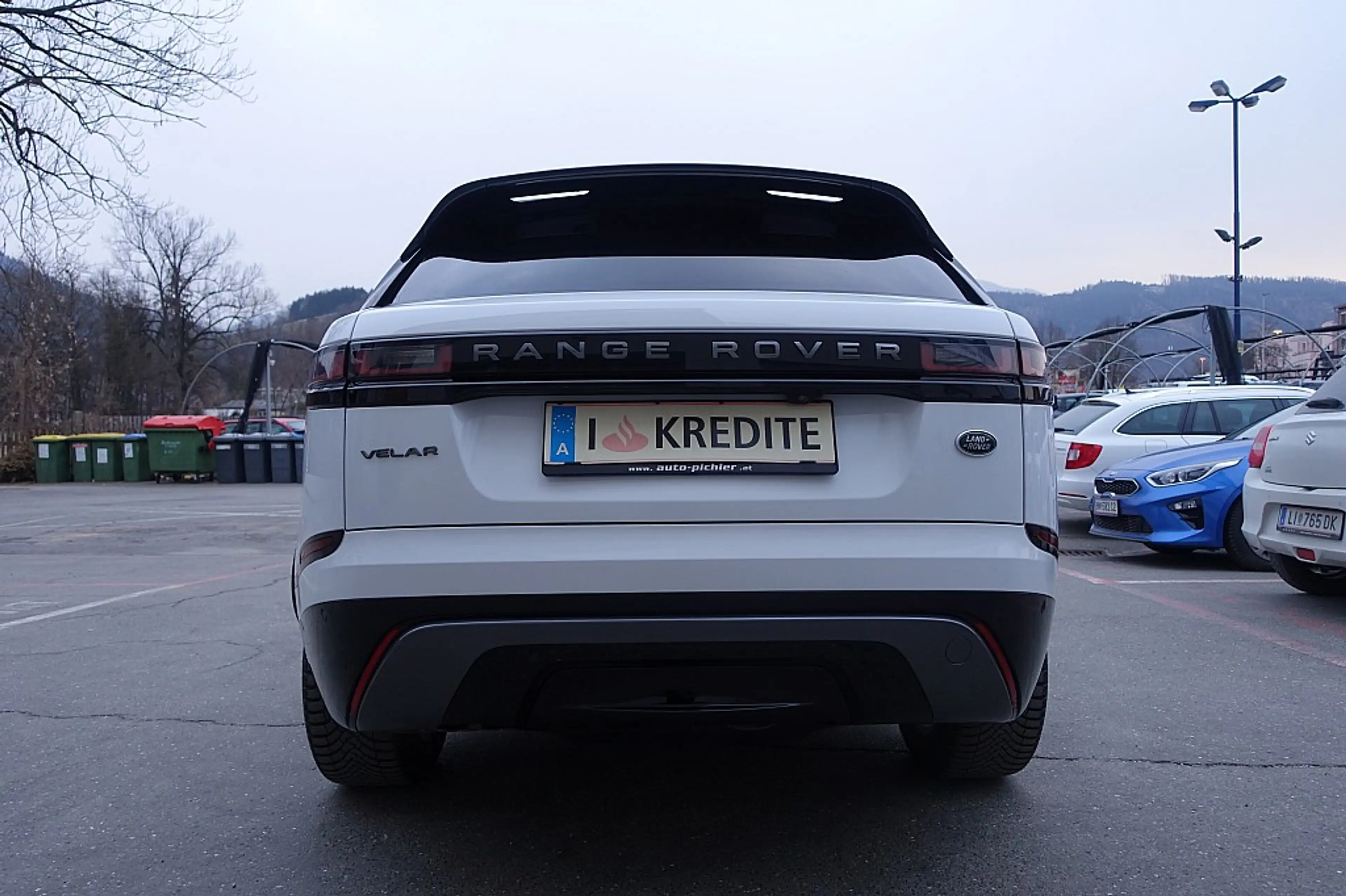Land Rover Range Rover Velar R-Dynamic S 2,0 Allrad Aut. — photo 4