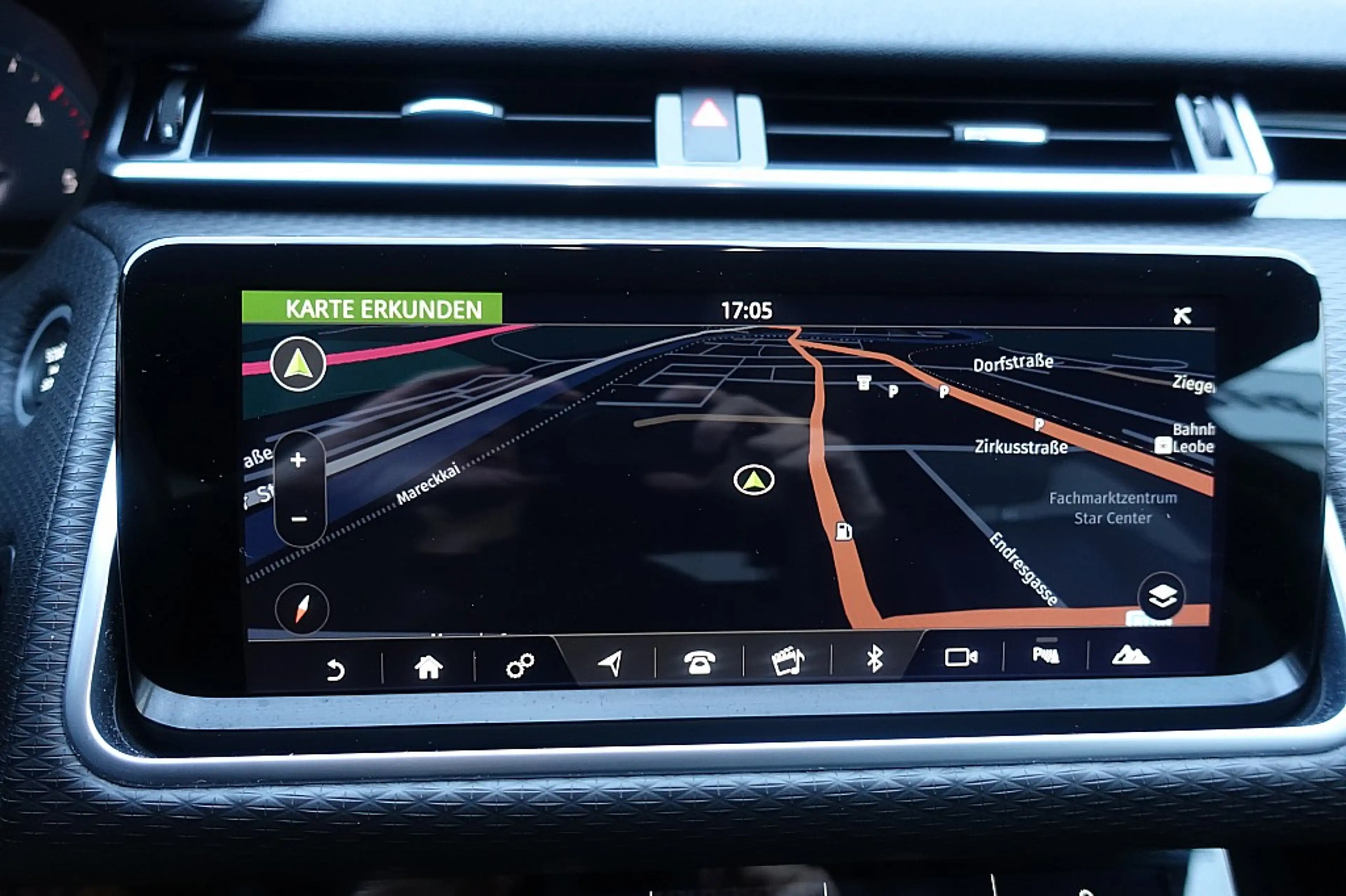 Land Rover Range Rover Velar R-Dynamic S 2,0 Allrad Aut. — photo 8