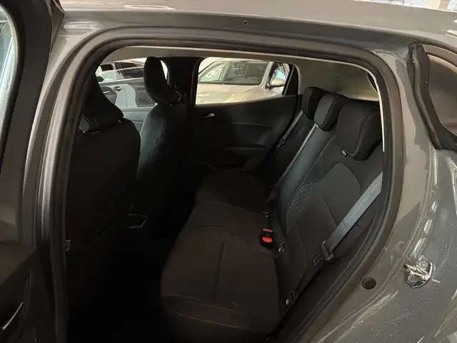 Renault Clio view 6