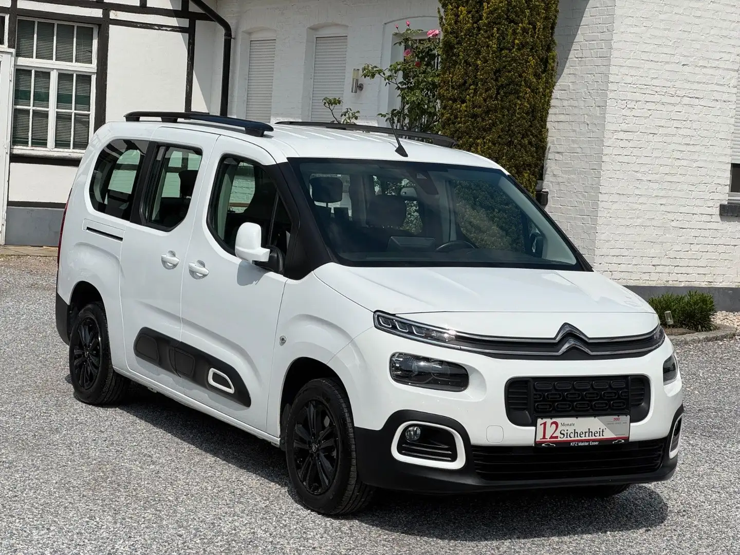 Citroen Berlingo Feel XL *1.Hand*Scheckheft*AHK* Blanc - 1