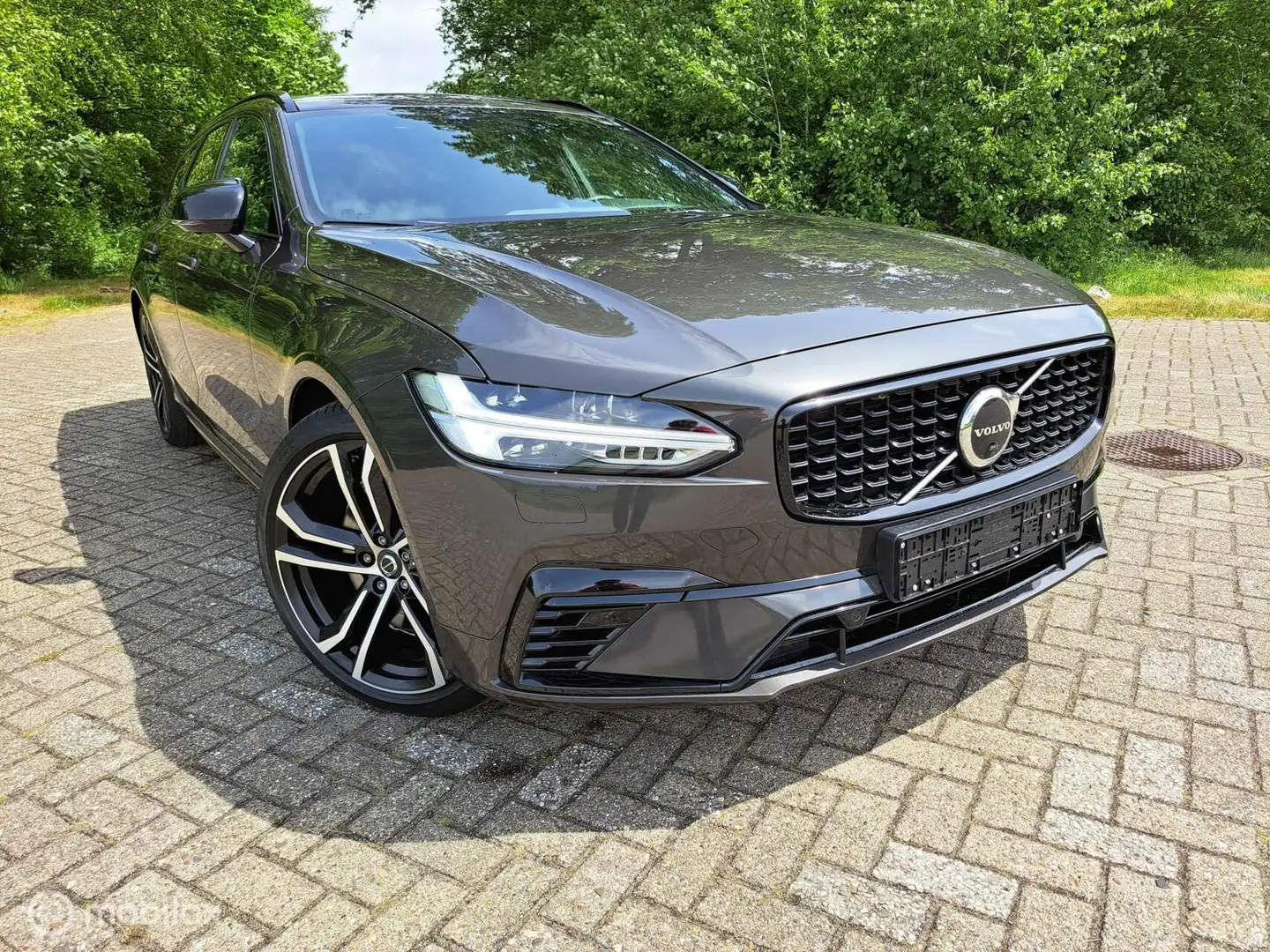 Volvo V90 2.0 T8 Twin Engine AWD R-Design|Pano|Trekhaak|Lede Gris - 2