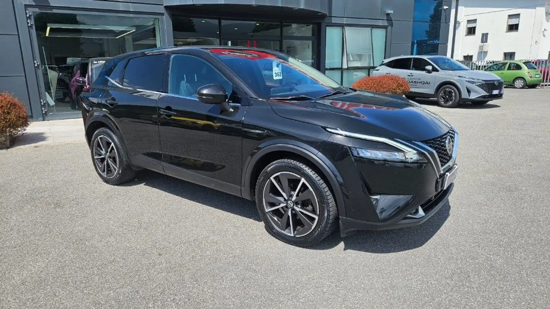 Nissan Qashqai MHEV 140 CV N-Connecta Schwarz - 2