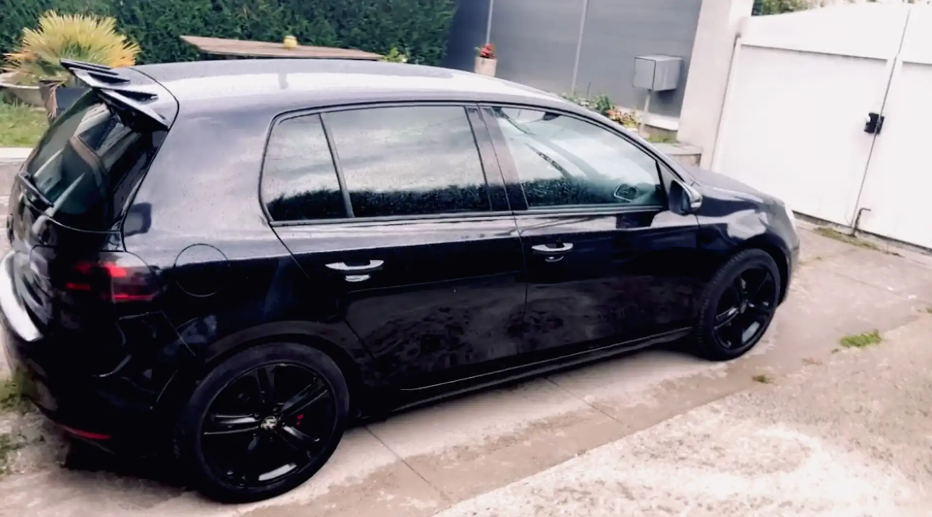 Volkswagen Golf Golf 1.6 TDI 105 FAP CR BlueMotion Confortline Noir - 1
