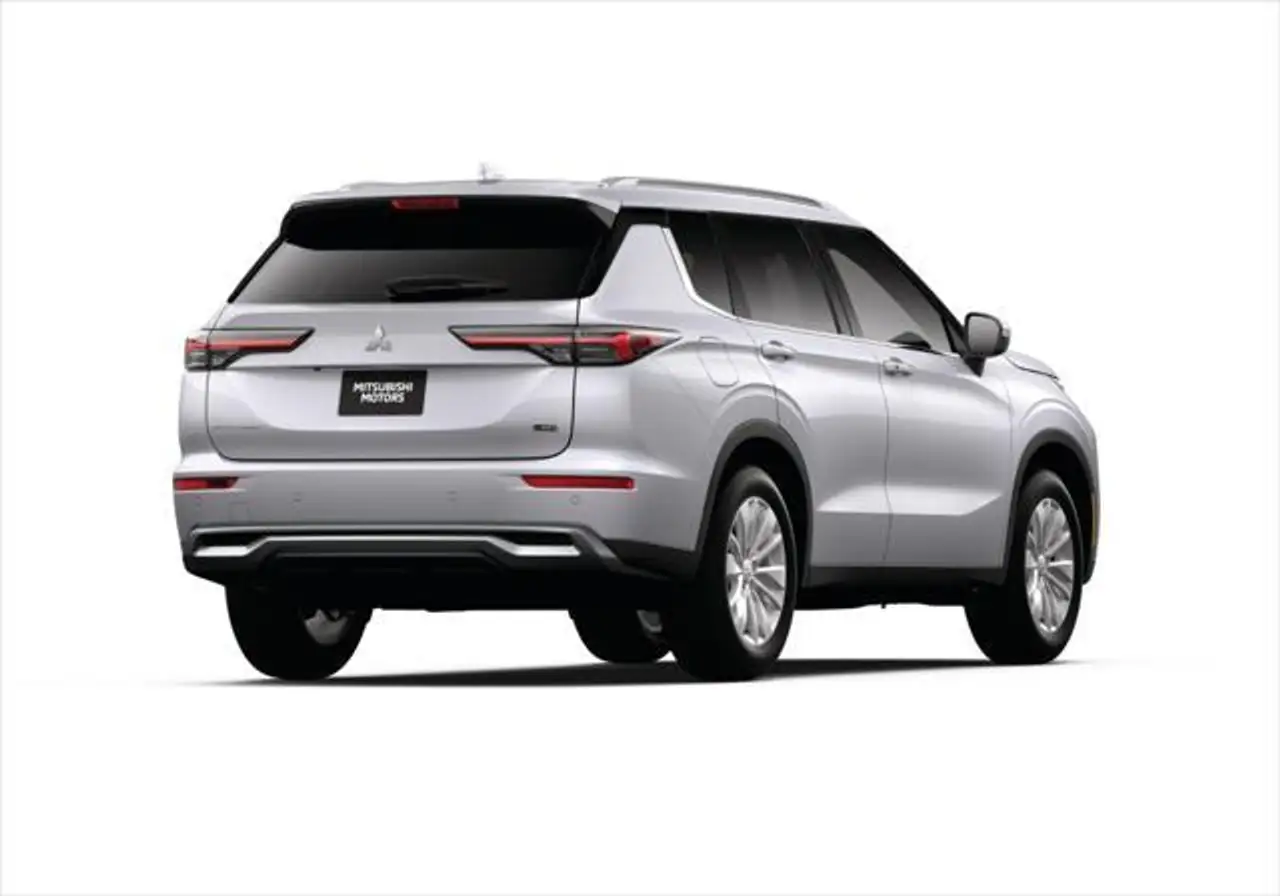 Mitsubishi Outlander снимка Mitsubishi Outlander