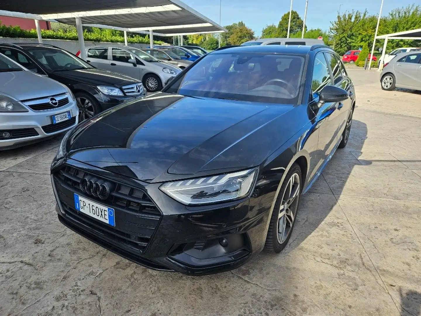 Audi A4 Avant 30 TDI/136 CV S tronic S line edition Noir - 1