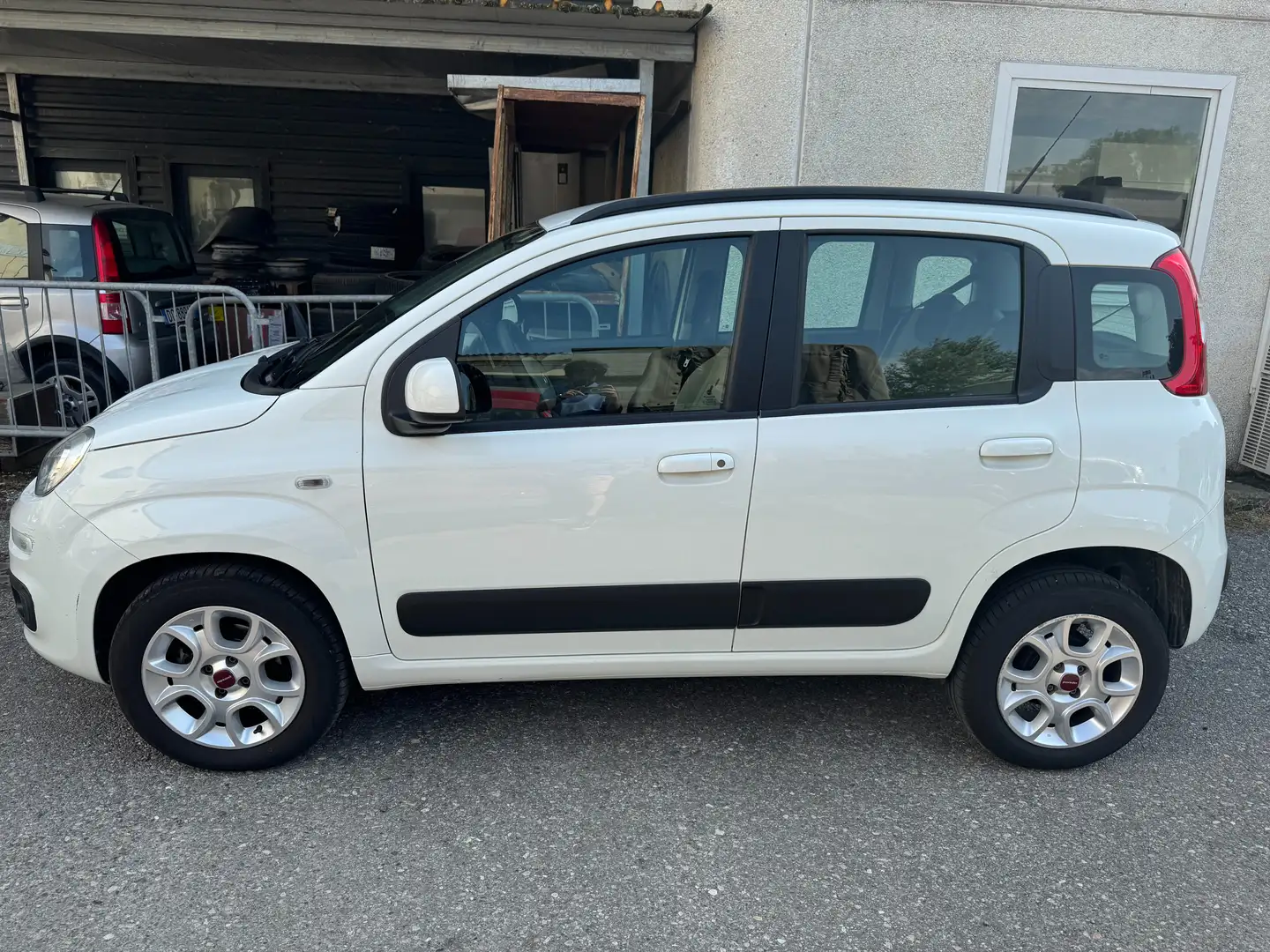 Fiat Panda 0.9 t.air t. natural power Lounge 80cv E5+ Wit - 2