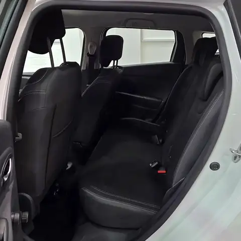 Renault Clio view 11