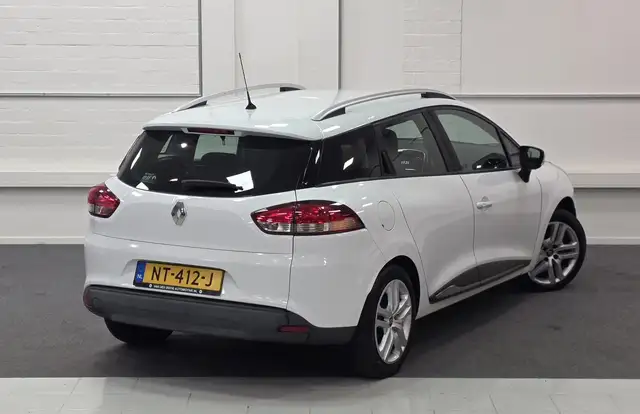 Renault Clio view 24