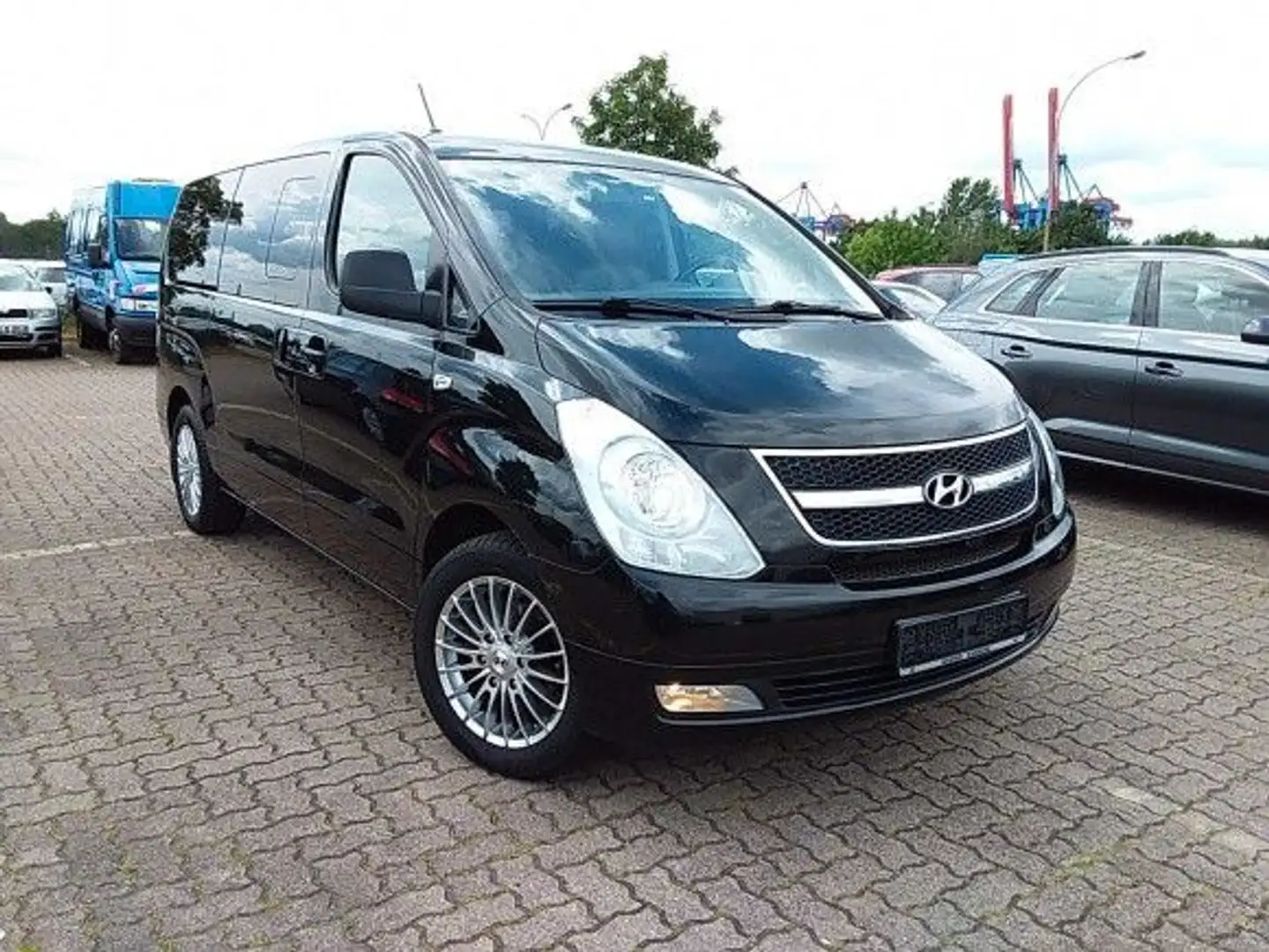 Hyundai H-1 Travel Premium 2,5 Autom+Cam+Navi+Standhzg++ Fekete - 2