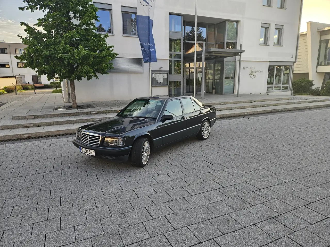 Mercedes-Benz 190