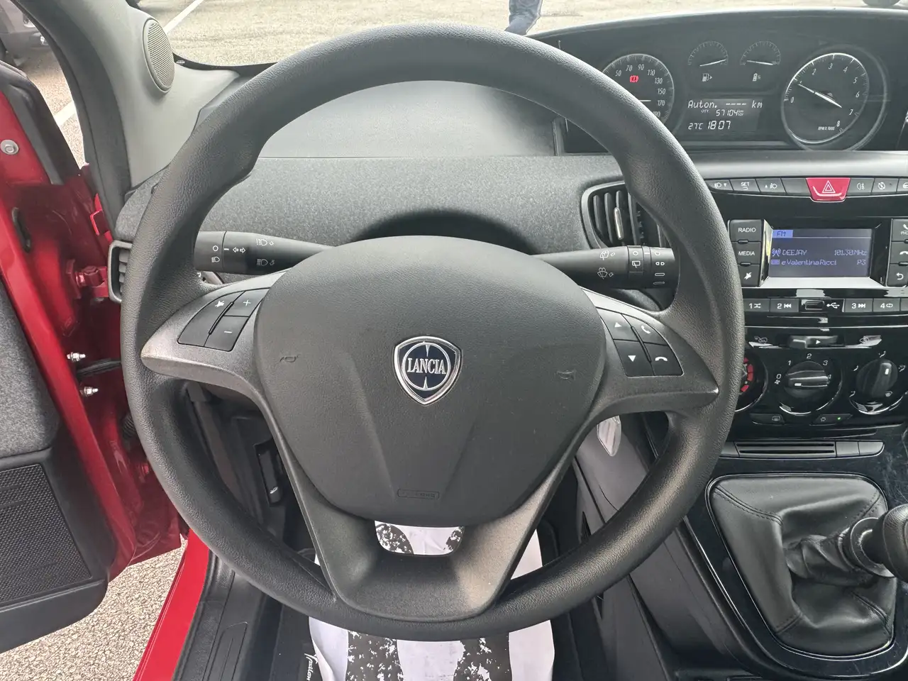 Lancia Ypsilon 2022 — фото 15