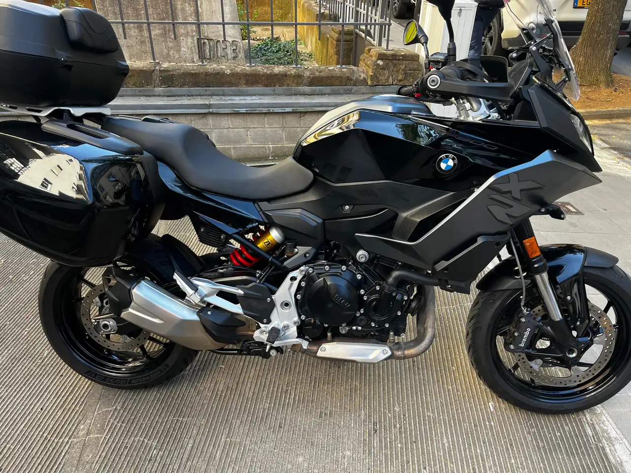 BMW F 900 XR
