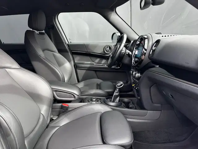 Mini Cooper Se view 10